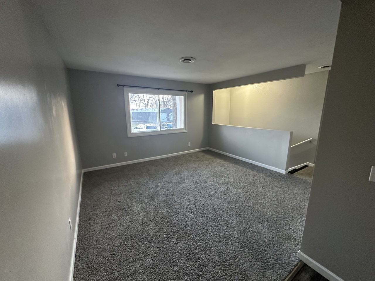 1040 Bowerman Dr #1 - Photo 2 of 8