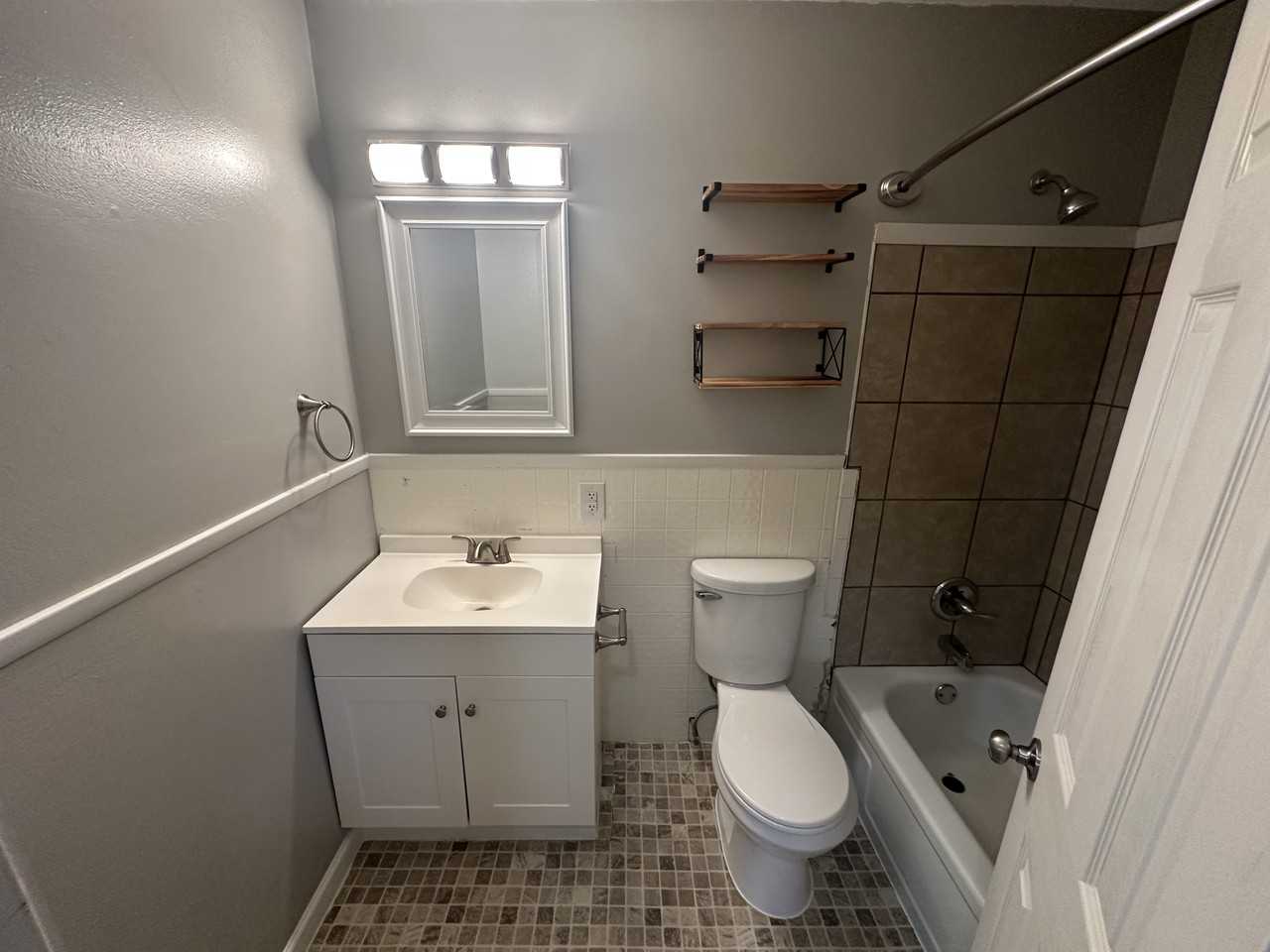 1040 Bowerman Dr #1 - Photo 4 of 8