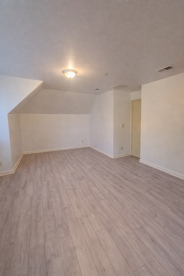 112 N Fairmount St #3 - Photo 5 of 8