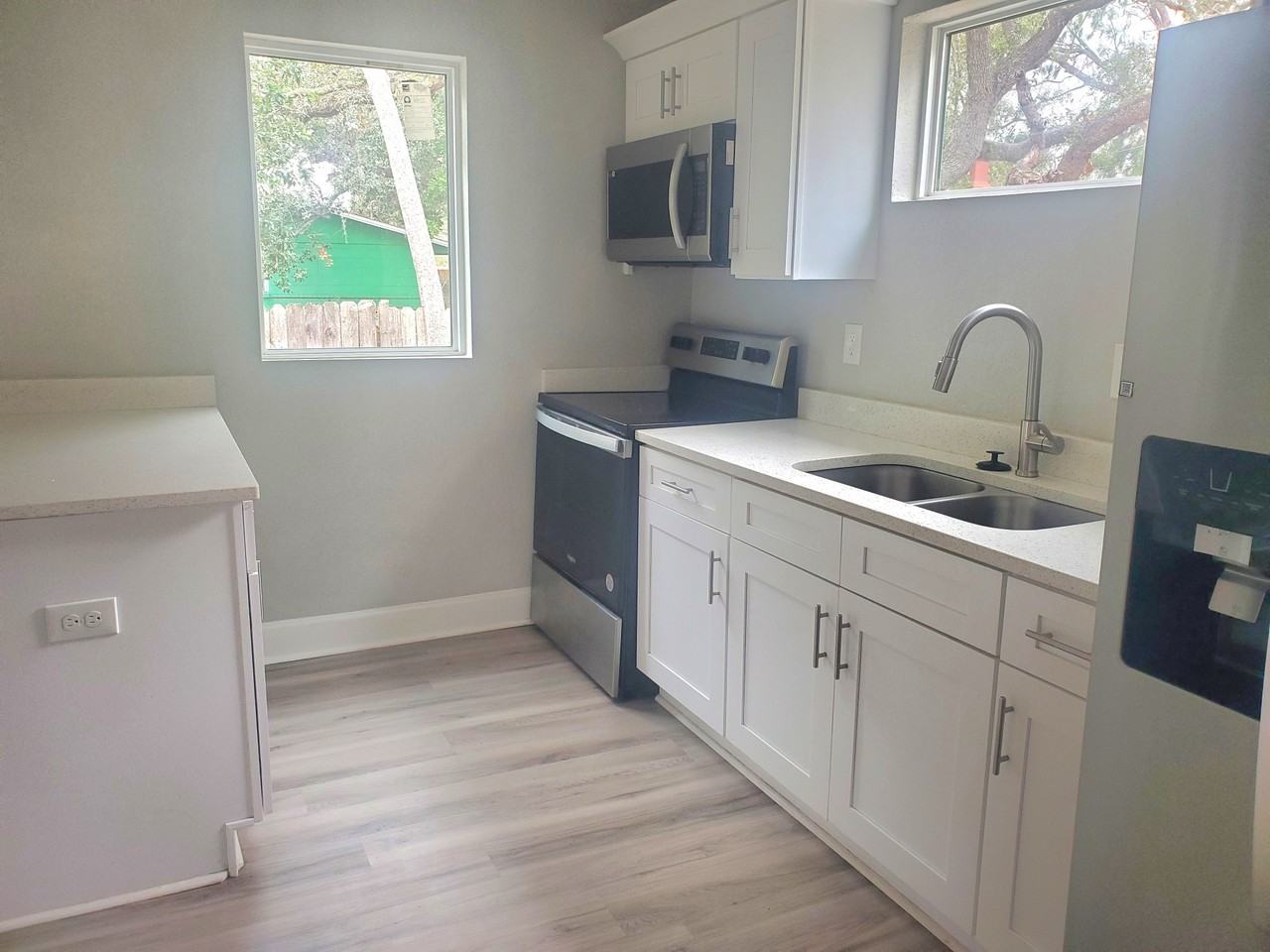 3471 15th Ave S - Photo 5 of 8