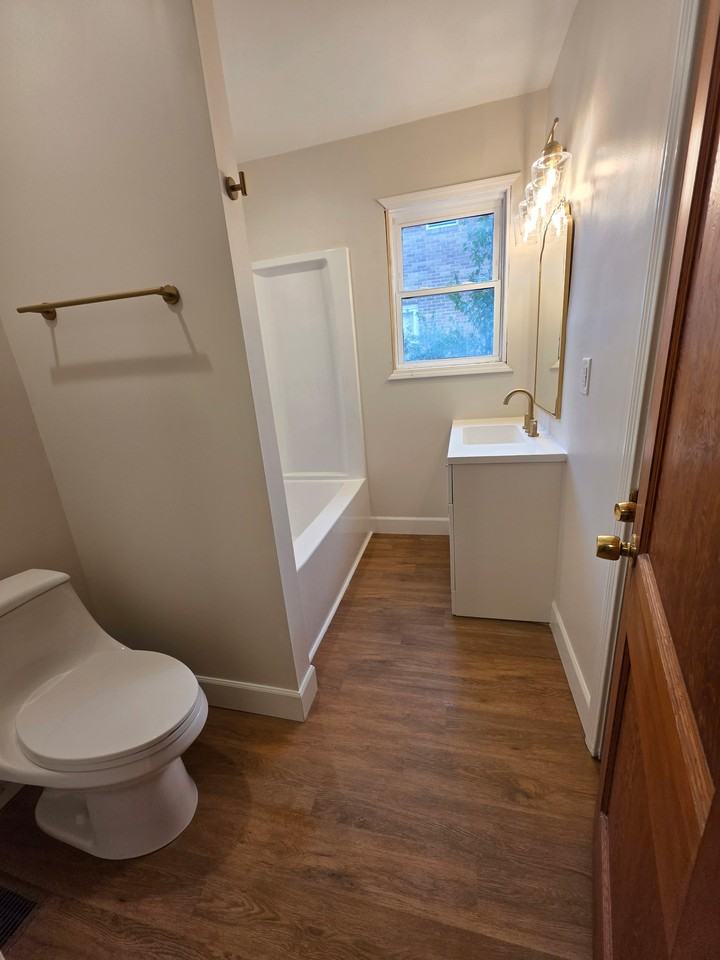 612 Greenway Dr - Photo 5 of 9