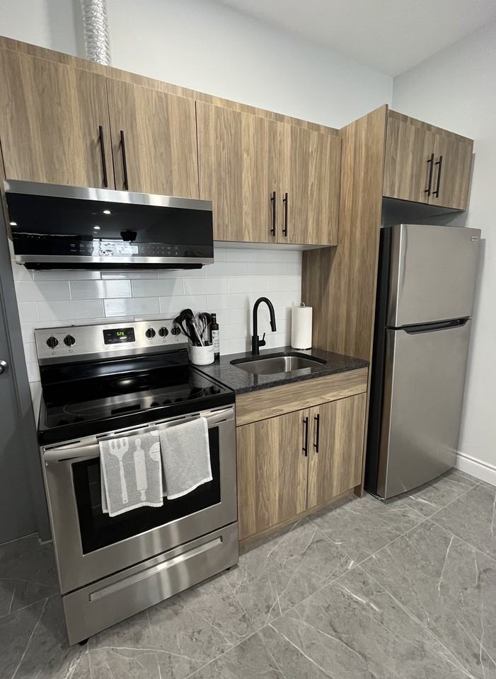 806 Ottawa Street - Photo 2 of 12