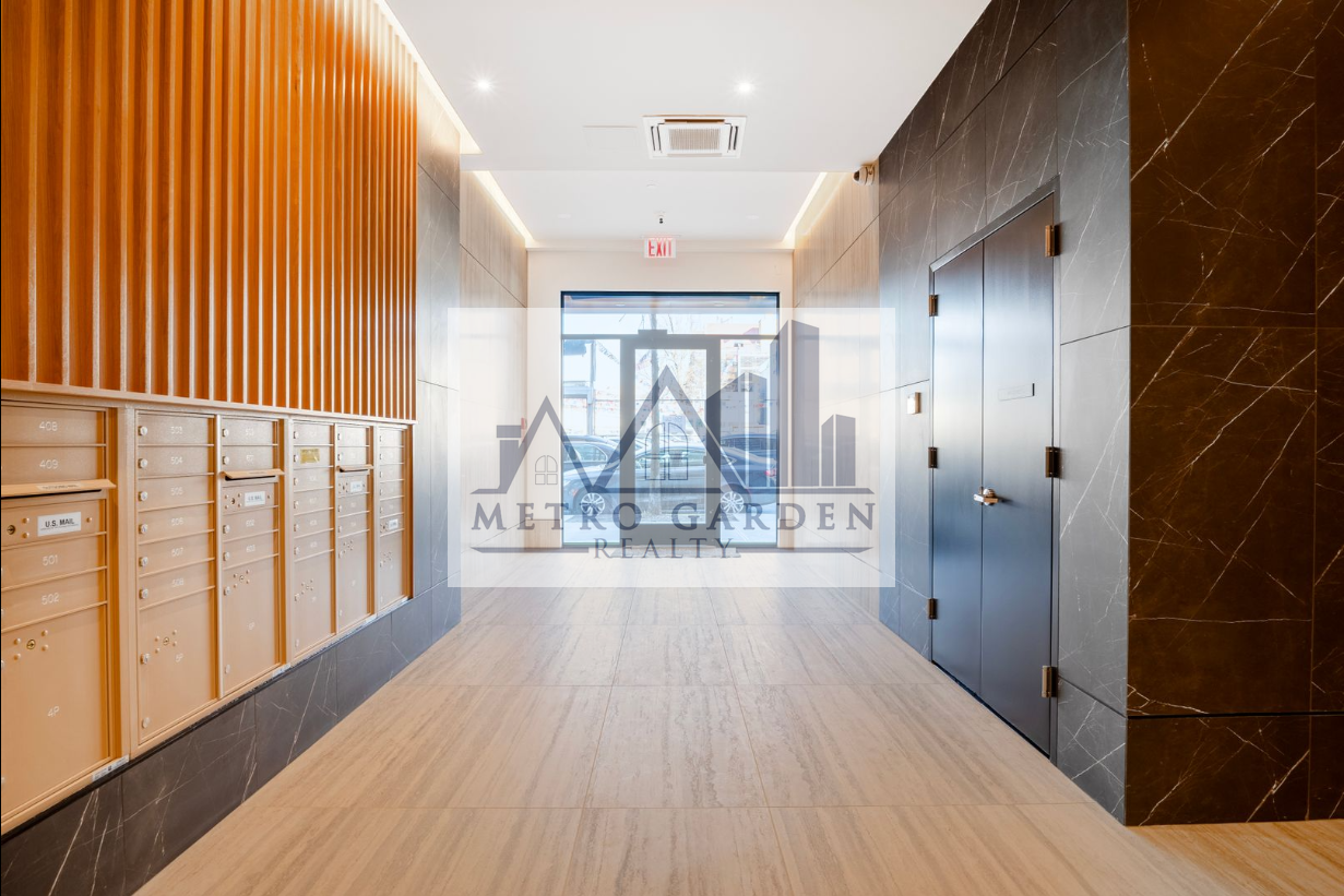 160-14 Hillside Avenue #603 - Photo 3 of 11