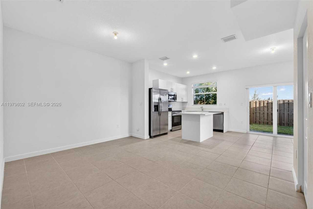 2650 Southeast 29th Street #2810 - Photo 3 of 16