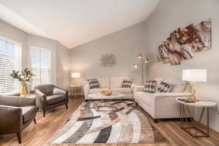 2607 Oak Ridge Ln - Photo 1 of 1