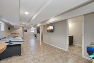 5931 S Nagle Ave - Photo 1 of 1