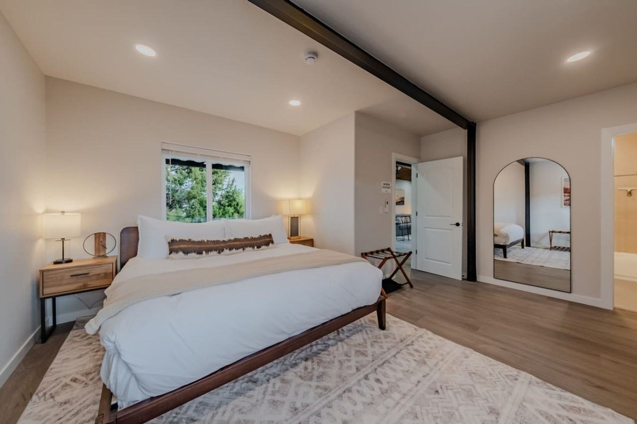 736 W Rider Dr #1249898P - Photo 3 of 50