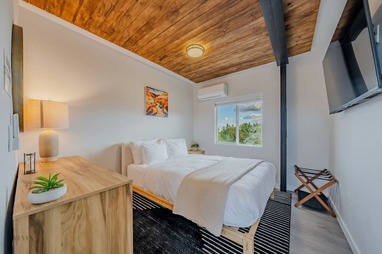 736 W Rider Dr #1249898P - Photo 4 of 50