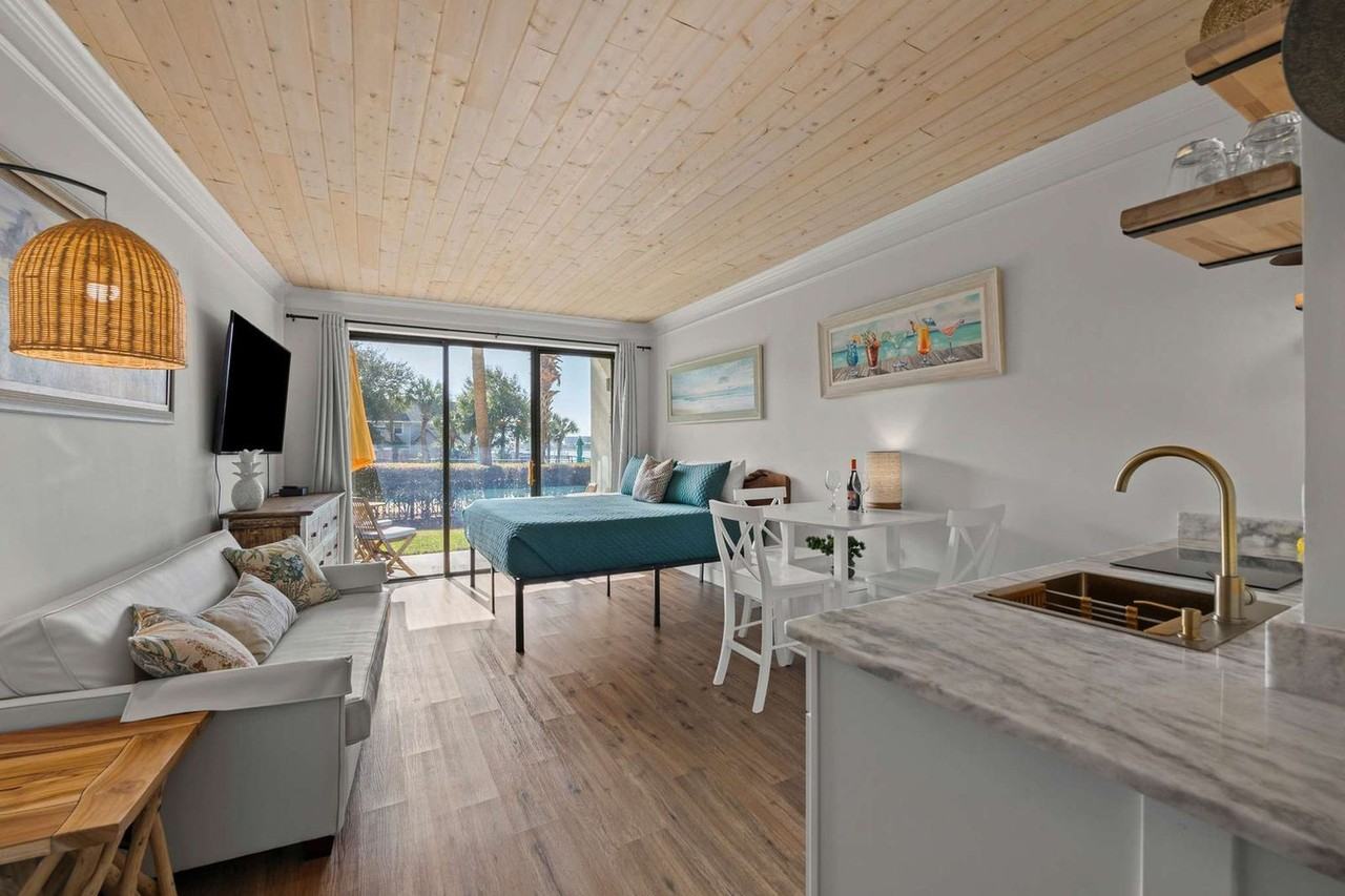 214 Miracle Strip Pkwy Sw #1358979P - Photo 2 of 35