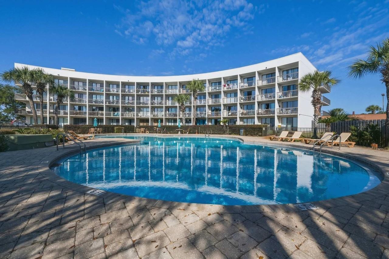 214 Miracle Strip Pkwy Sw #1358979P - Photo 5 of 35