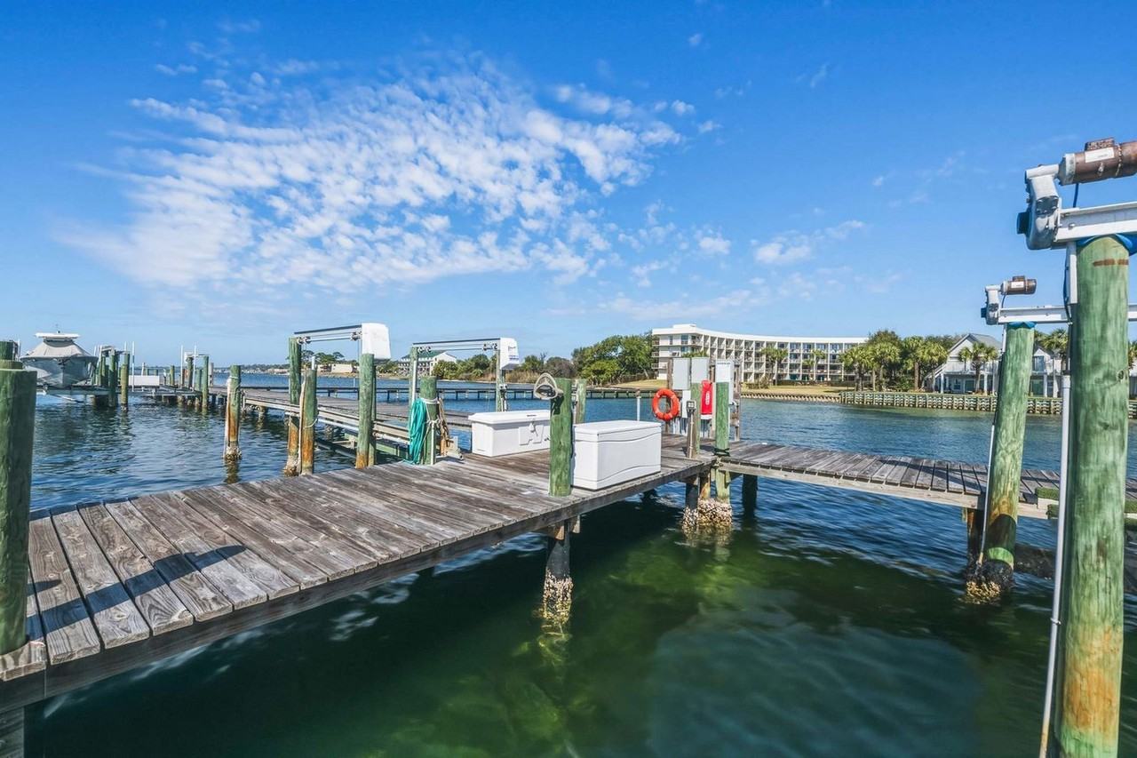 214 Miracle Strip Pkwy Sw #1358979P - Photo 7 of 35