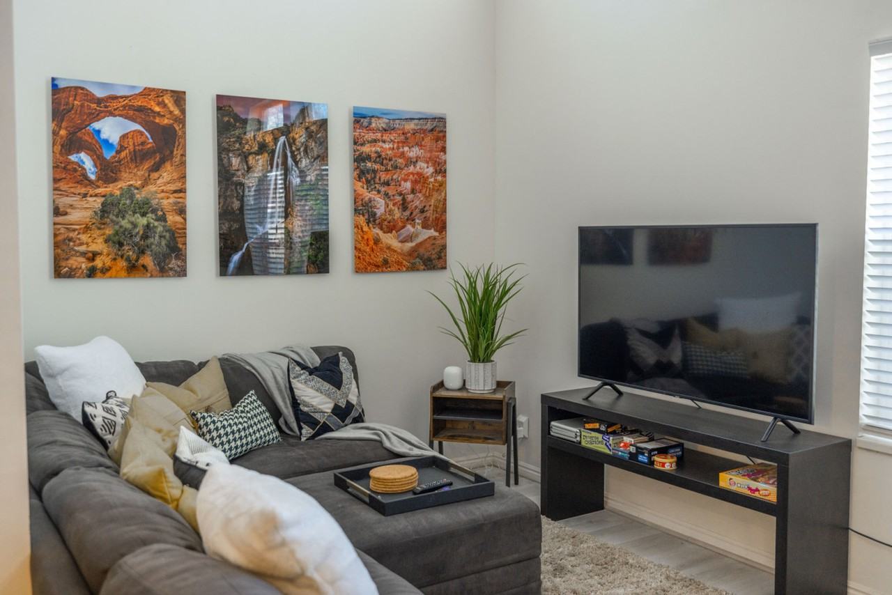 924 E Lowell Ave #1249884P - Photo 5 of 29