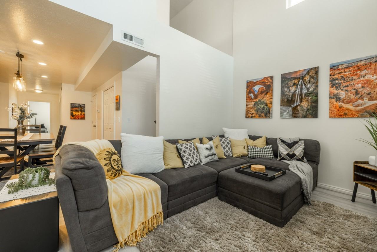 924 E Lowell Ave #1249884P - Photo 6 of 29