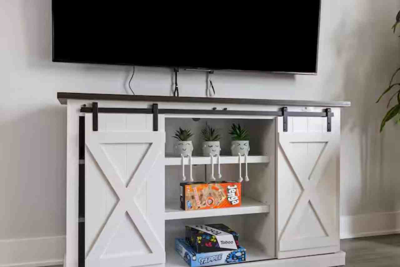 28294 Ferry Road - Photo 2 of 146