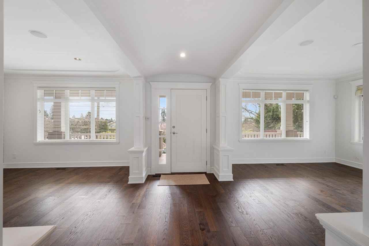 2185 Lawson Avenue - Photo 4 of 42