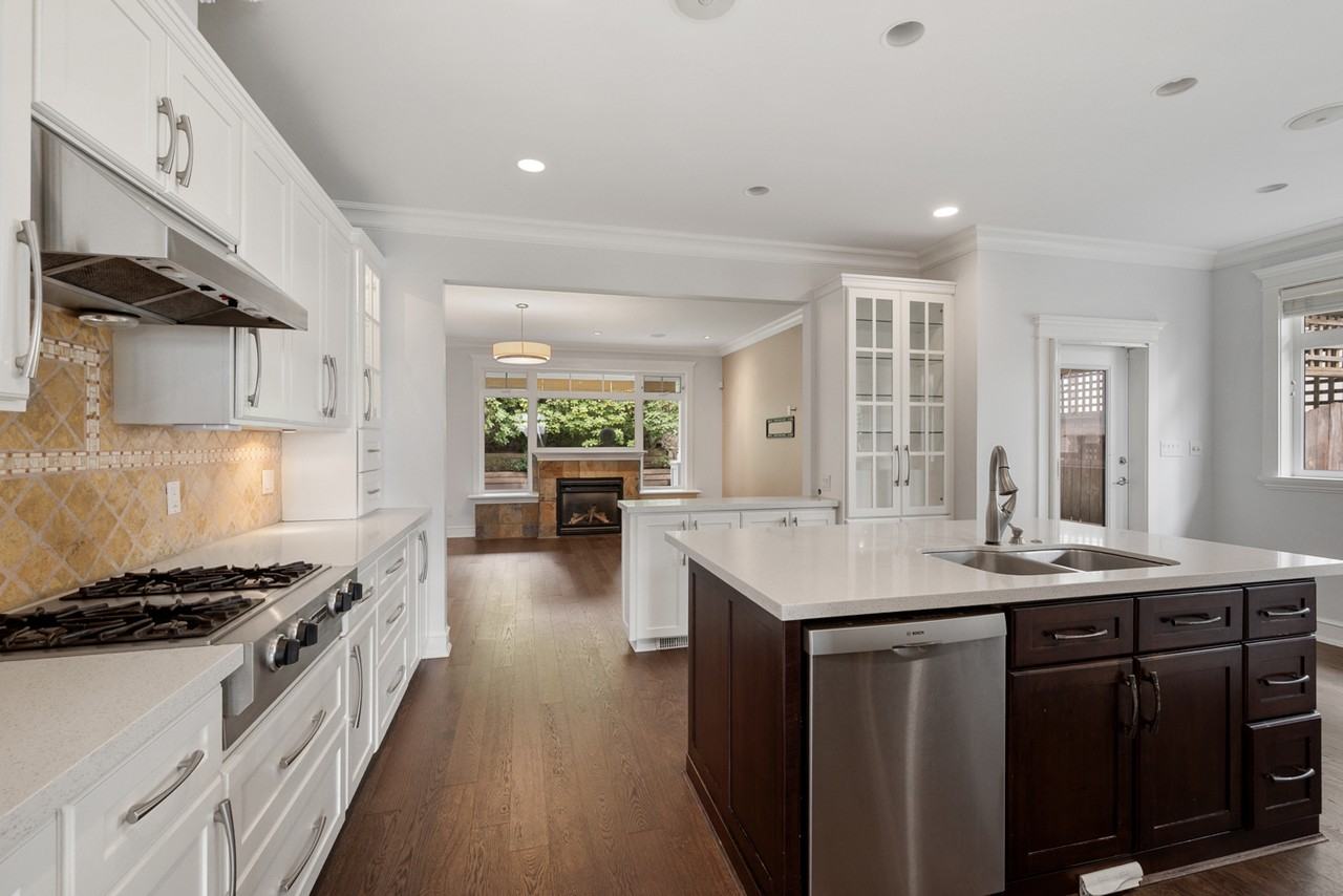 2185 Lawson Avenue - Photo 2 of 42