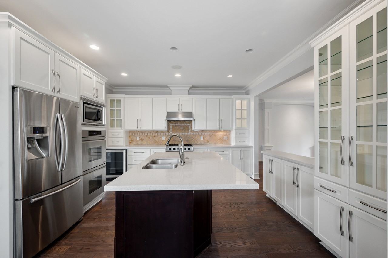 2185 Lawson Avenue - Photo 5 of 42