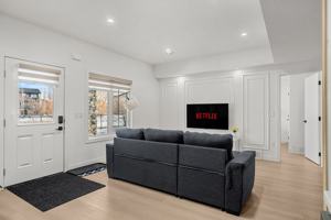 featured image of 142 Canoe Cres Sw