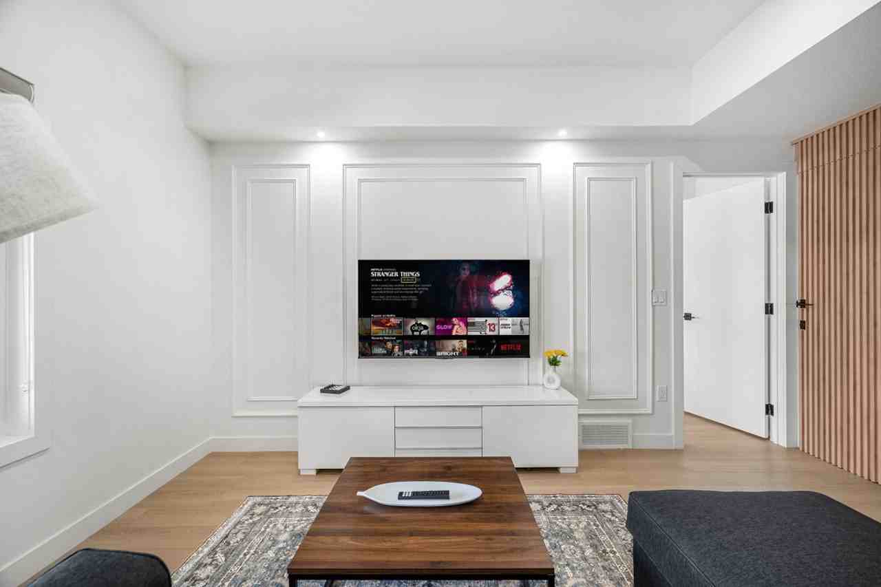 142 Canoe Cres Sw #1386564P - Photo 7 of 28