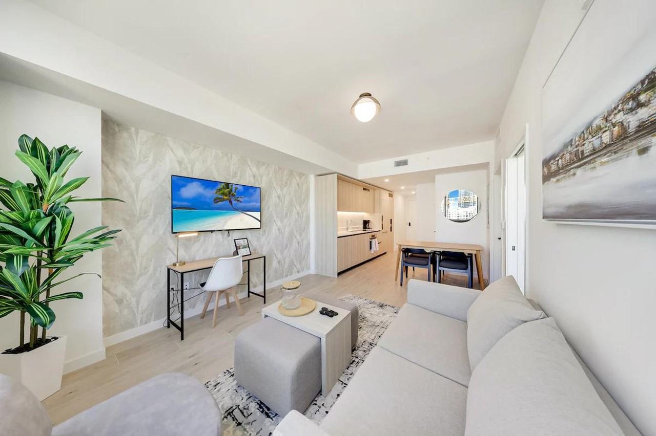 40 Nw 3rd St #1463212P - Photo 3 of 47