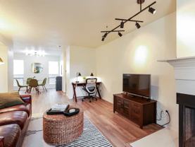 10819 Ne 37th Pl - Photo 1 of 1