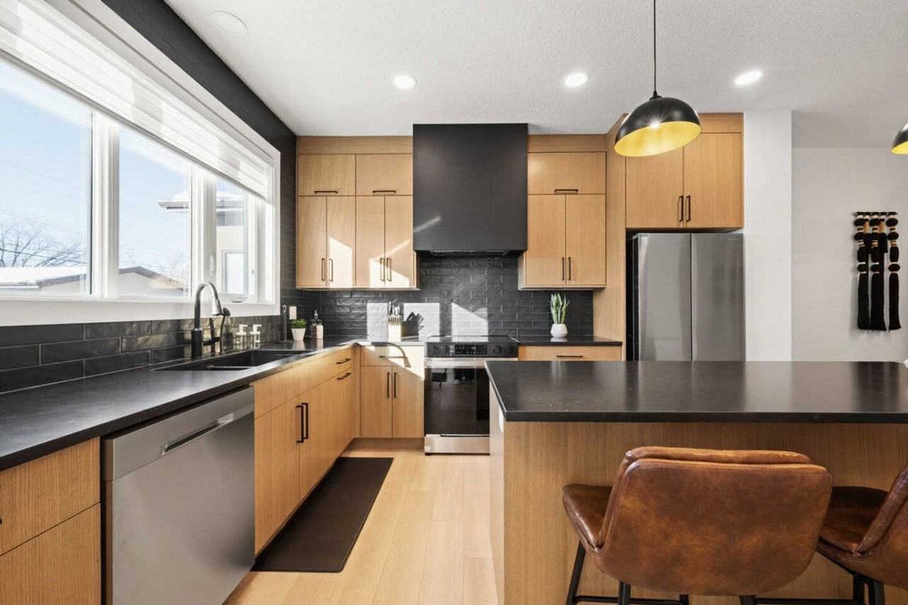 11232 127 St Nw #1491162P - Photo 3 of 50