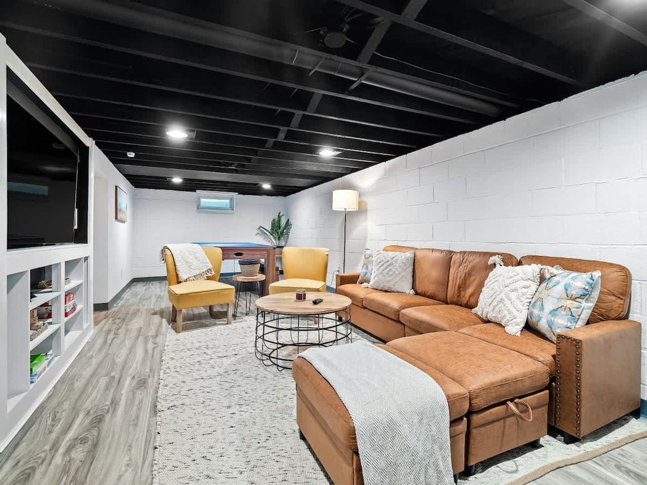 3815 Ellendale Rd #1496074P - Photo 7 of 42