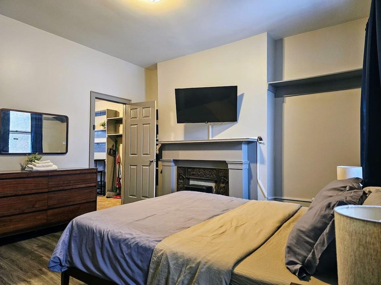 113 Green St #1501071P - Photo 4 of 34