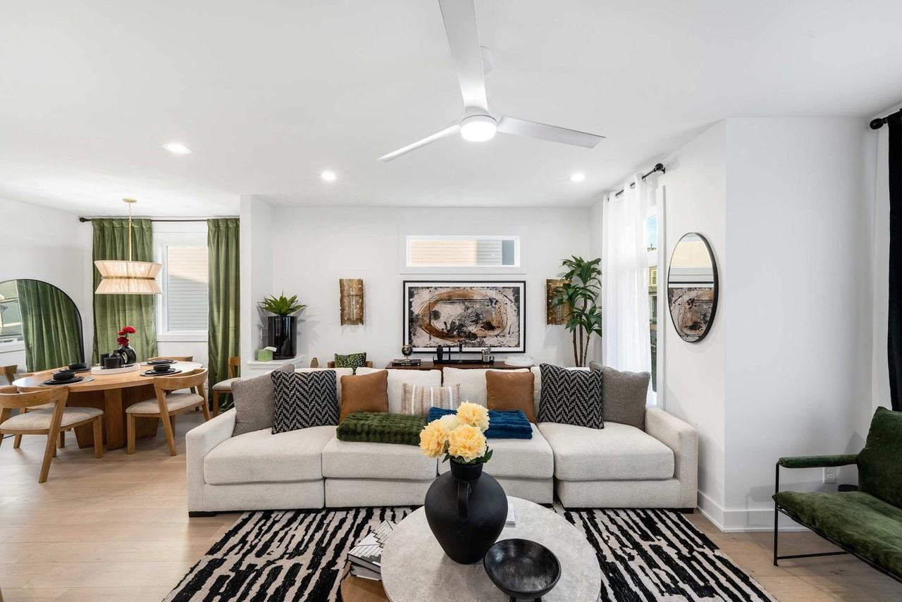 227 Woodsborough Pl #1501123P - Photo 3 of 33