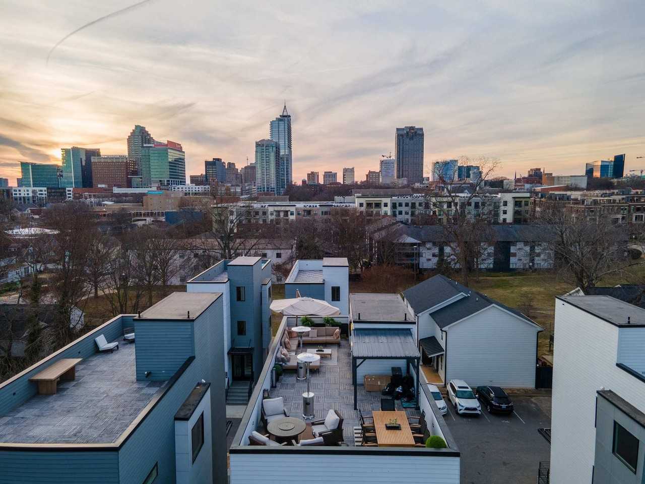 227 Woodsborough Pl #1501123P - Photo 6 of 33