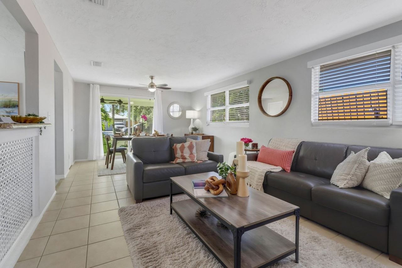 751 100th Ave N #1502608P - Photo 4 of 33