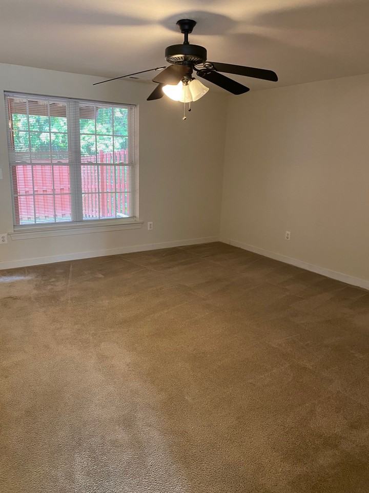 14236 Madrigal Dr #1 - Photo 6 of 40