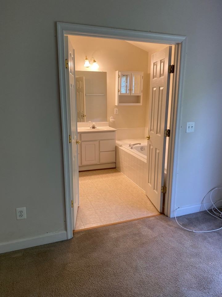 14236 Madrigal Dr #1 - Photo 5 of 40