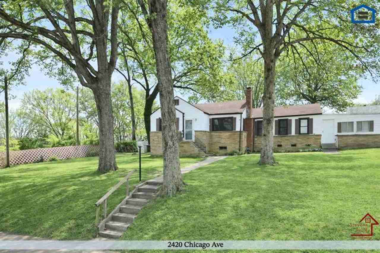 2420 Chicago Ave - Photo 2 of 36
