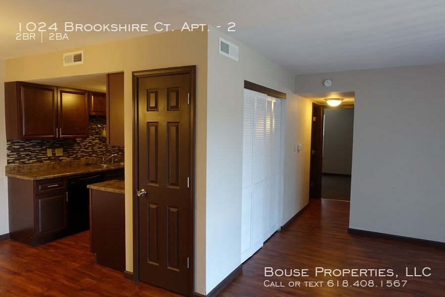 1024 Brookshire Ct #2 - Photo 5 of 6