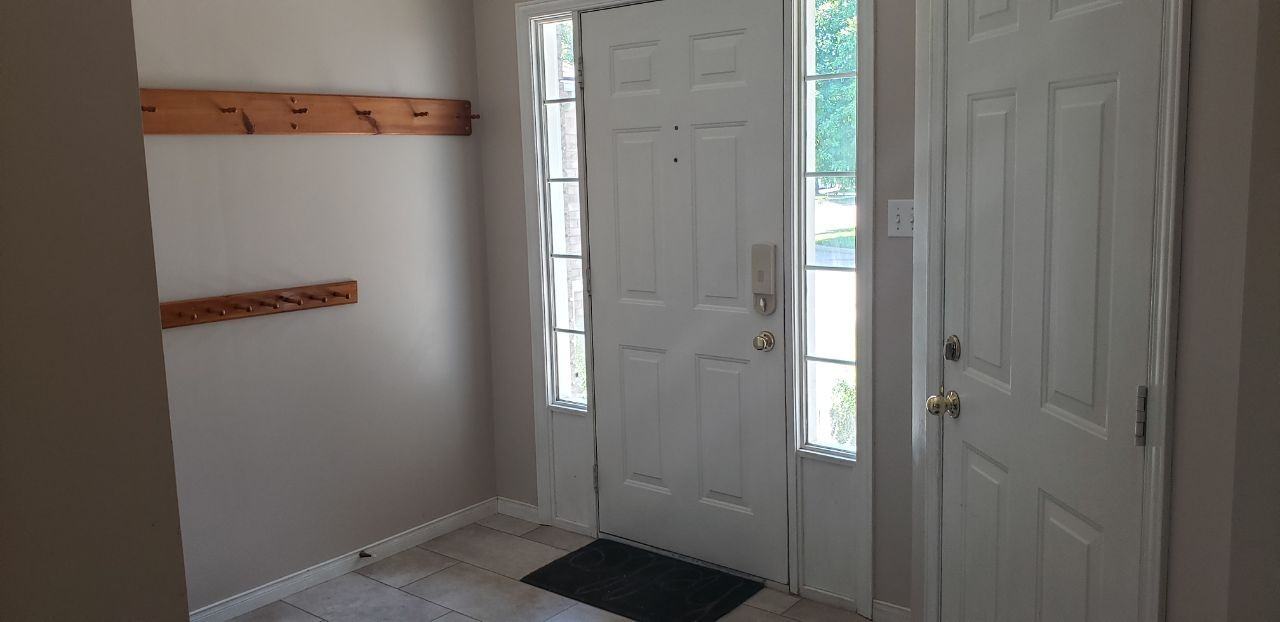 658 Spinnaker Crescent - Photo 3 of 23