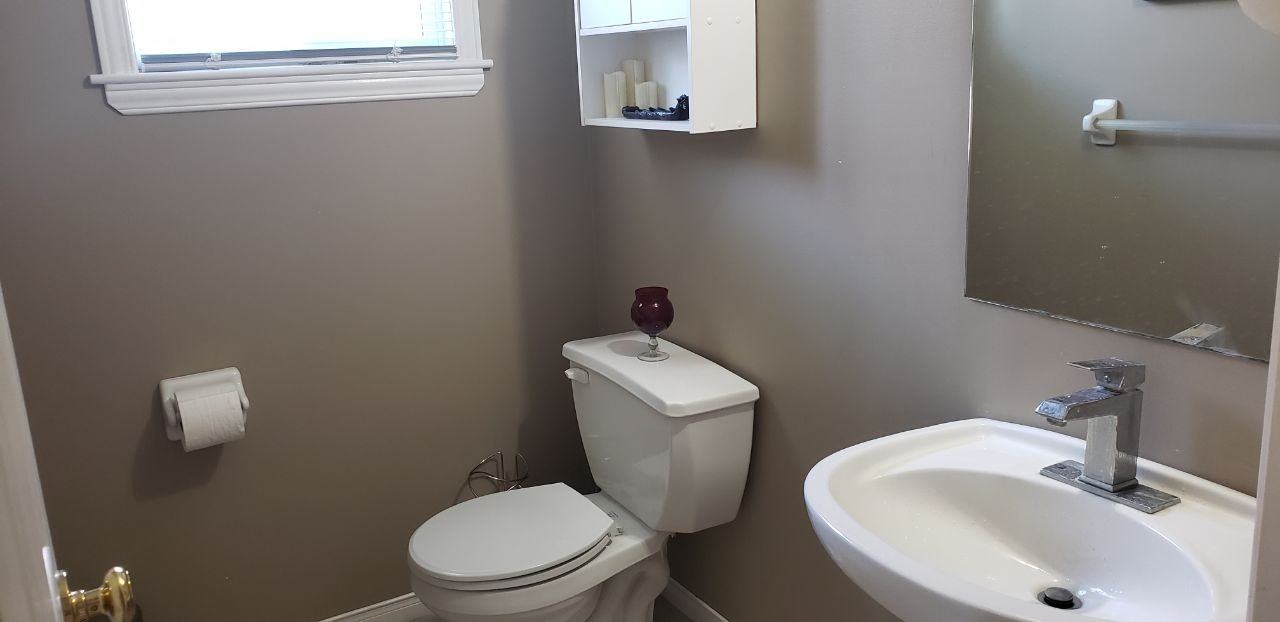 658 Spinnaker Crescent - Photo 7 of 23