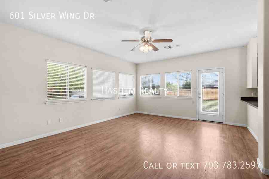 601 Silver Wing Dr - Photo 6 of 15