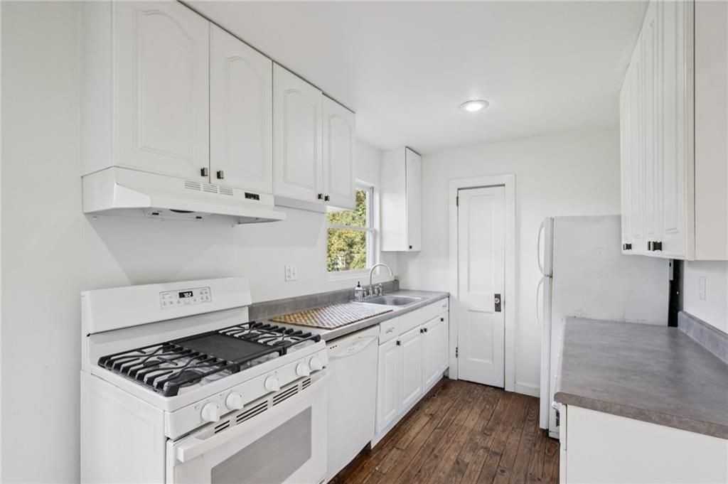 1720 Marvin St Nw - Photo 2 of 19