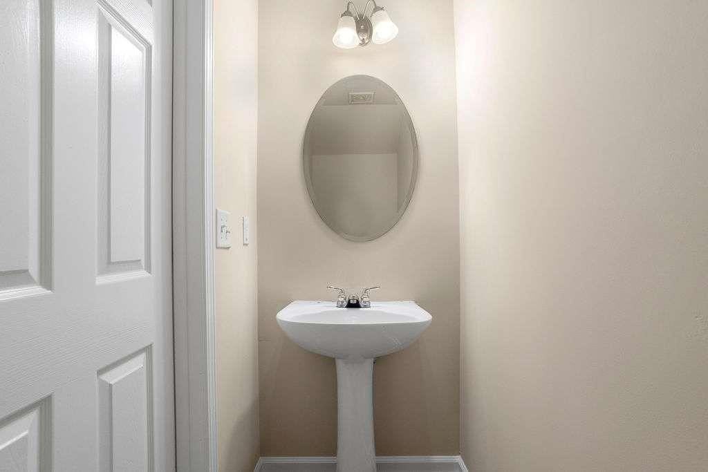 2757 Keystone Ave - Photo 3 of 27