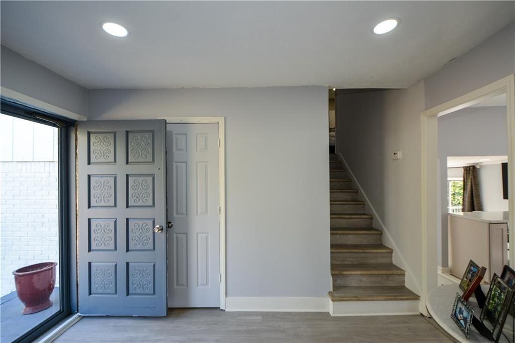 643 Navarre Dr - Photo 6 of 50