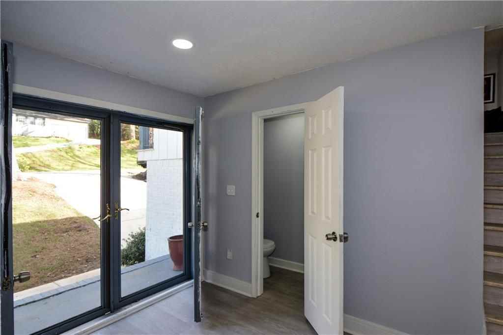 643 Navarre Dr - Photo 7 of 50