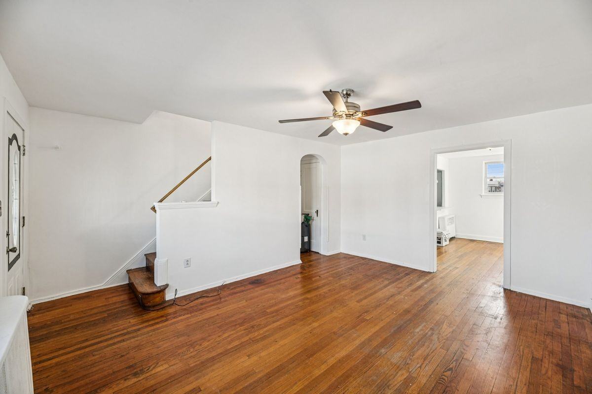 2521 Benning Rd Ne - Photo 2 of 15