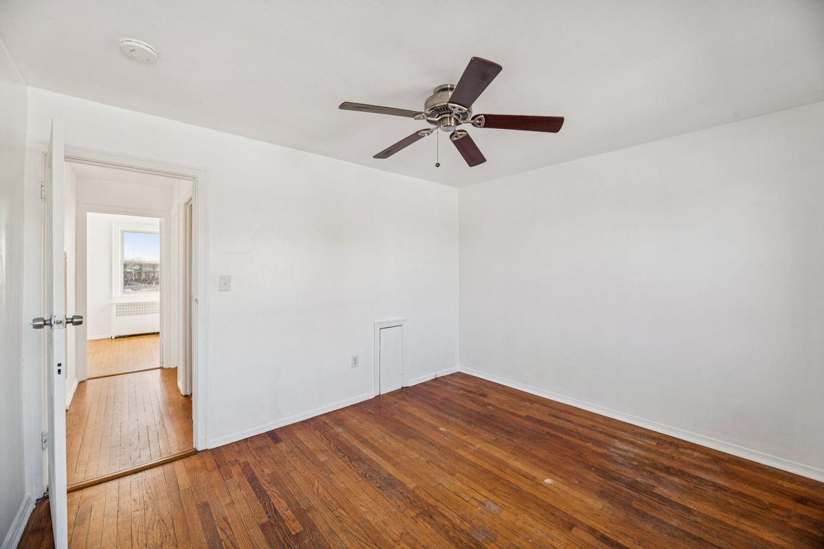 2521 Benning Rd Ne - Photo 5 of 15