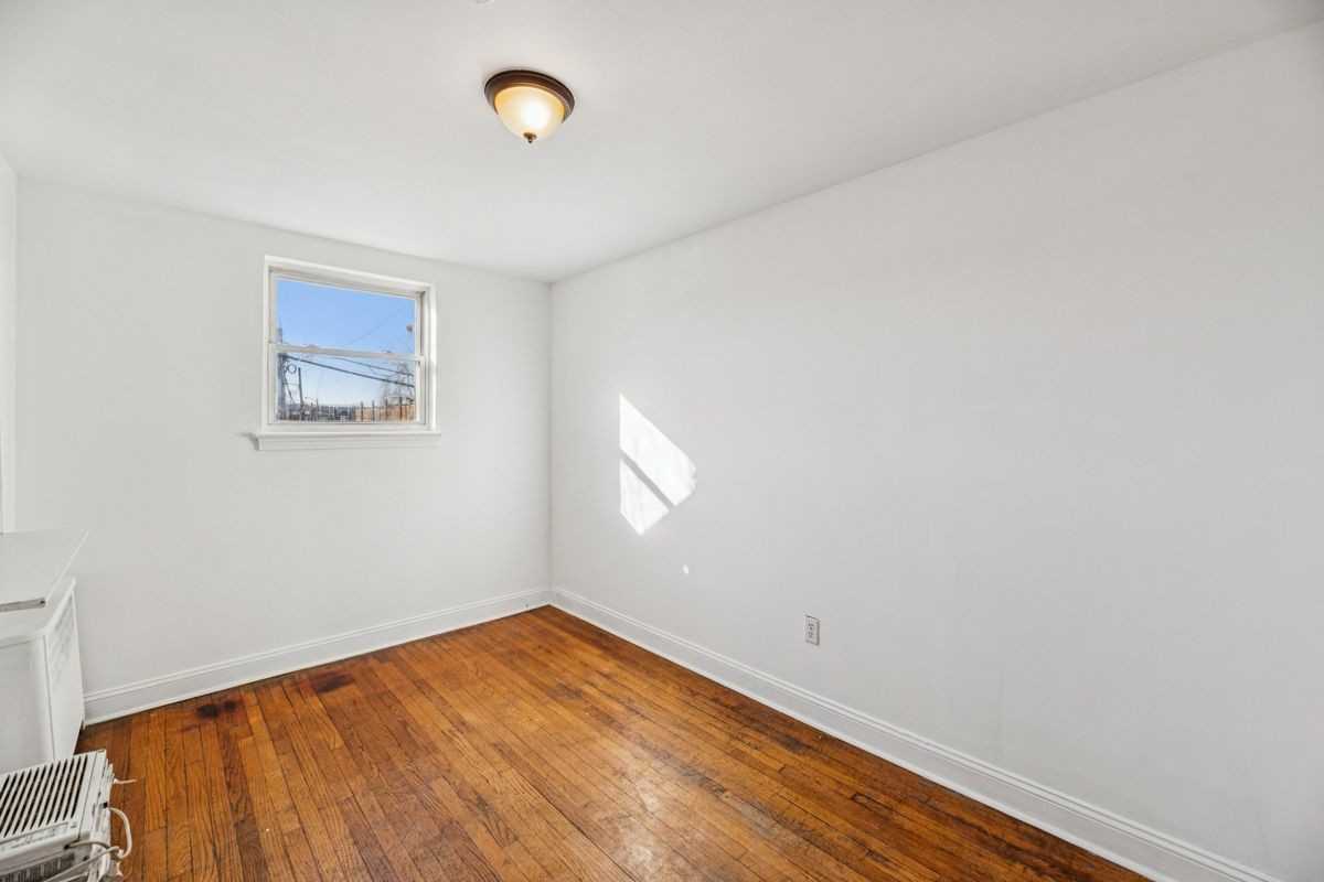 2521 Benning Rd Ne - Photo 6 of 15