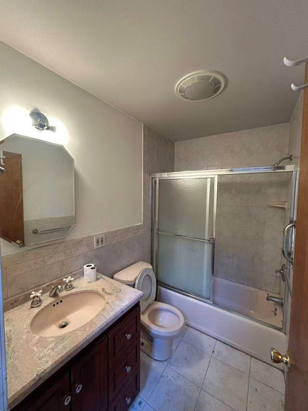 270 W Main St - Photo 5 of 9