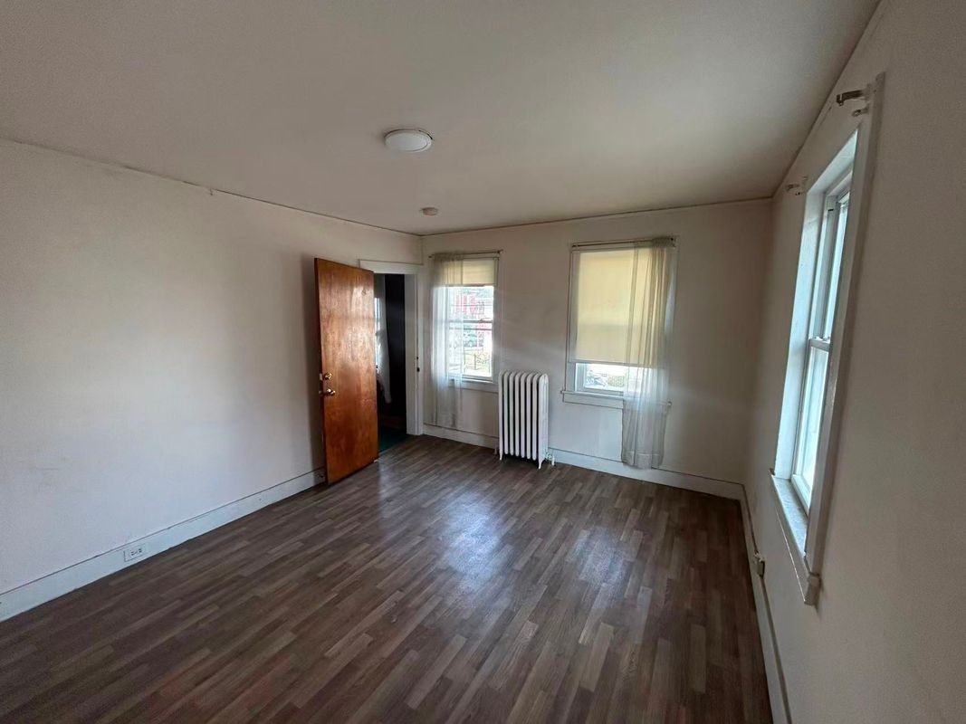 270 W Main St - Photo 6 of 9