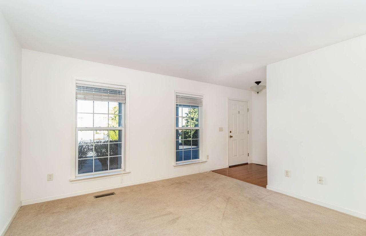 1925 Preserve Ln - Photo 4 of 30