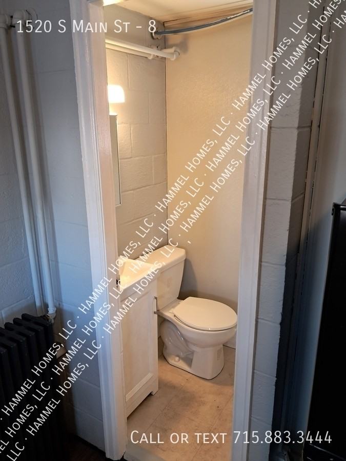 1520 S Main St #8 - Photo 5 of 5