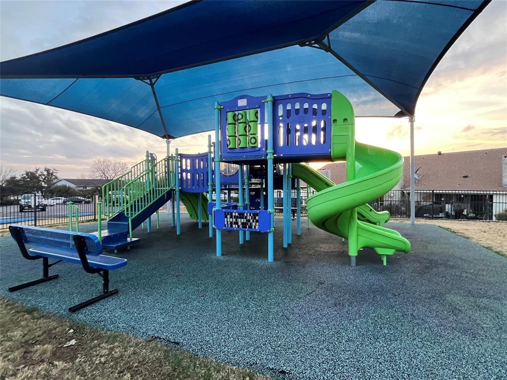 6415 Circo Dr #6415 - Photo 6 of 27